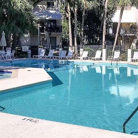 Springwood Villas With Pool Excess Half A Mile From Beach ヒルトンヘッドアイランド エクステリア 写真