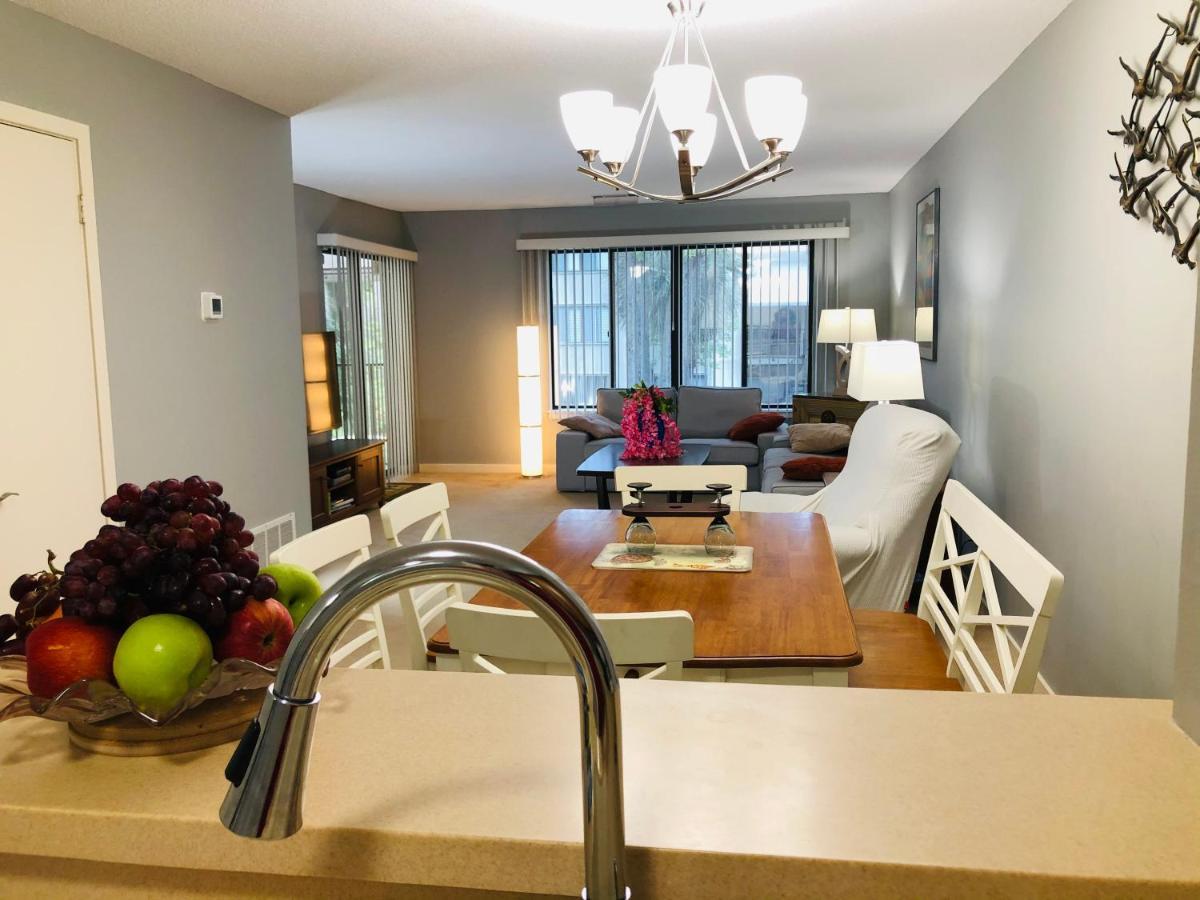 Springwood Villas With Pool Excess Half A Mile From Beach ヒルトンヘッドアイランド エクステリア 写真