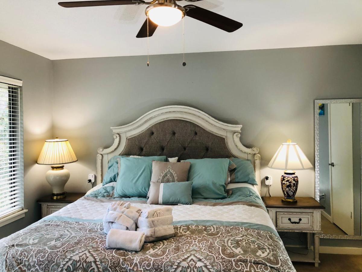 Springwood Villas With Pool Excess Half A Mile From Beach ヒルトンヘッドアイランド エクステリア 写真